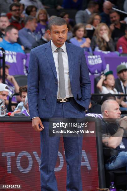 Head coach Earl Watson of the Phoenix Suns coaches against the Sacramento Kings on April 11, 2017 at Golden 1 Center in Sacramento, California. NOTE...