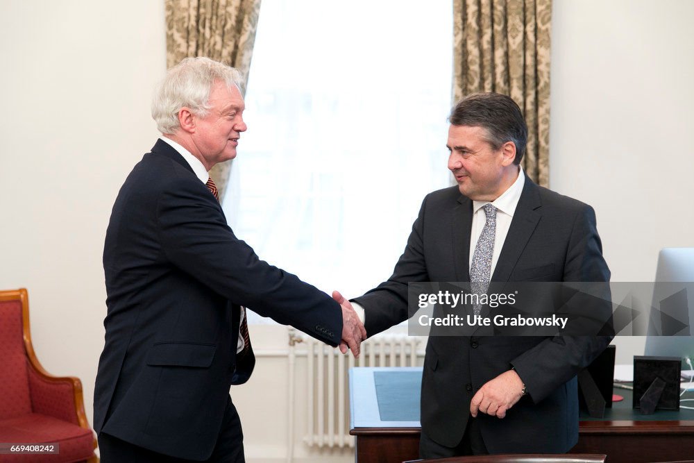 Sigmar Gabriel, SPD, Vice Chancellor and Federal Foreign Minister of Germany, meets David Davis, Minister for the resignation from the European Union of the United Kingdom of Great Britain and Northern Ireland...