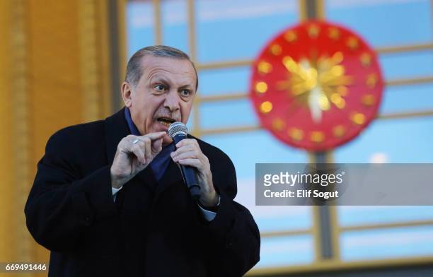 Turkish President Tayyip Erdogan gives a referendum victory speech to his supporters at the Presidential Palace on April 17, 2017 in Ankara Turkey....