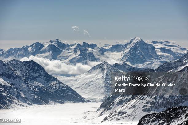 aletsch glacier from the jungfraujoch, switzerland - aletsch glacier stock pictures, royalty-free photos & images