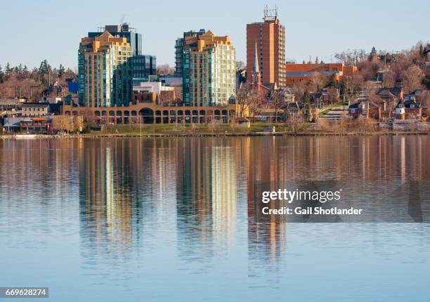 barrie morning reflections - barrie - fotografias e filmes do acervo