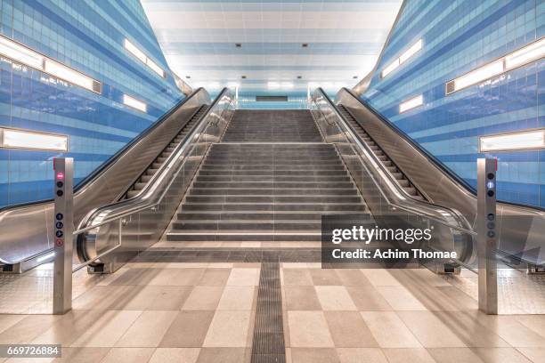 underground station, hamburg, germany, europe - städtereise imagens e fotografias de stock