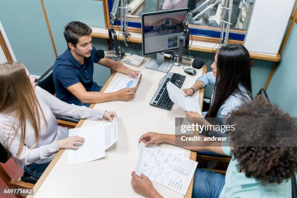 Broadcasting Class Columbia Broadcasting Photos and Premium High Res Pictures - Getty Images