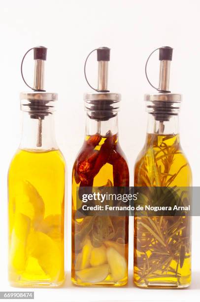 aceite mediterraneo - cocina stock pictures, royalty-free photos & images