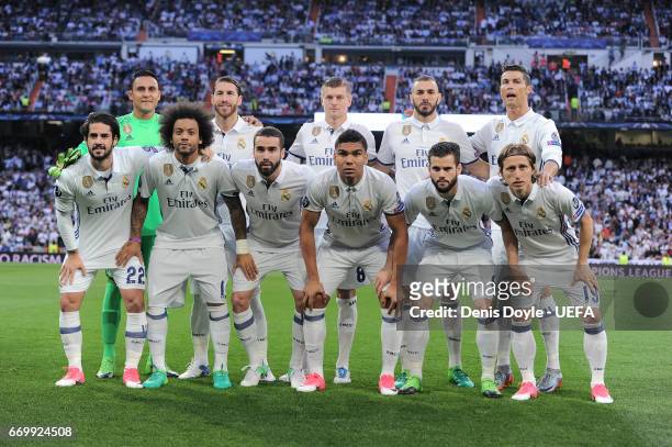 The Real Madrid CF team line-up for the UEFA Champions League Quarter Final second leg match between Real Madrid CF and FC Bayern Muenchen at Estadio...