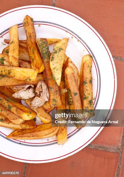 patatas fritas - alimento stock pictures, royalty-free photos & images