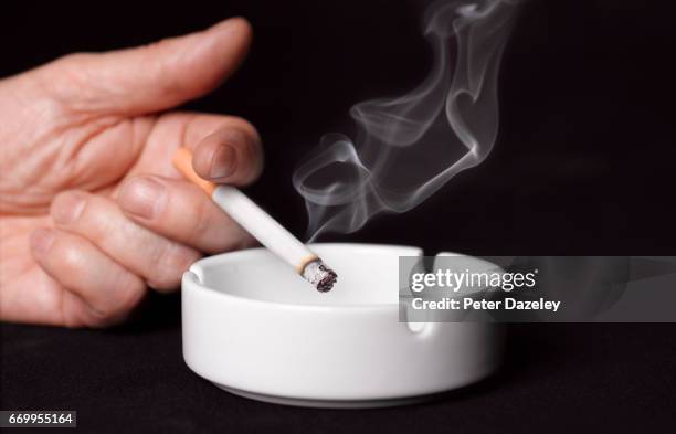 lung cancer emphysema - smoke stock pictures, royalty-free photos & images