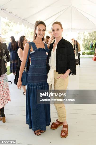 Ali Kay and Stella McCartney attend the annual H.E.A.R.T. Brunch featuring Stella McCartney on April 18, 2017 in Los Angeles, California.