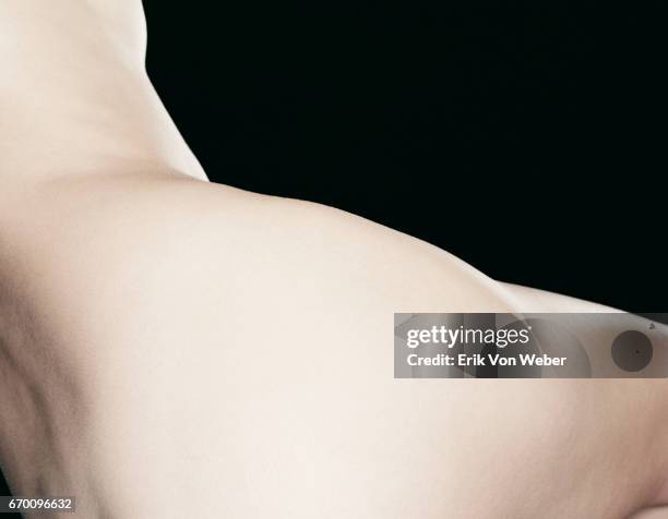 nude female figure - bare bum stock pictures, royalty-free photos & images
