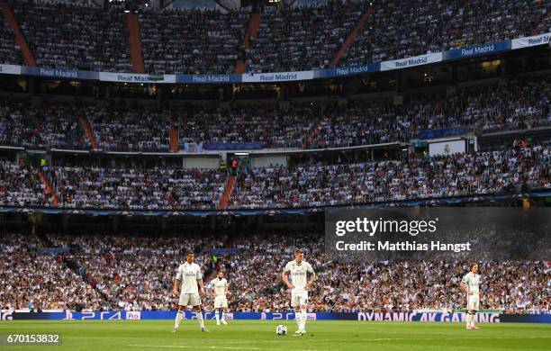 Cristiano Ronaldo of Real Madrid concentrates for a free-kick during the UEFA Champions League Quarter Final second leg match between Real Madrid CF...