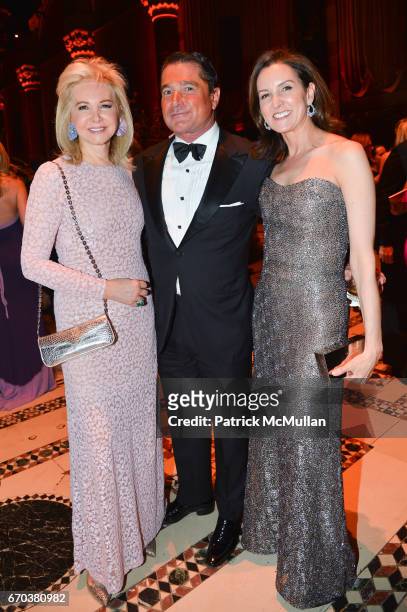 Hilary Geary Ross, Scott Snyder and Alexia Hamm Ryan attend LHNH honours Geoffrey Bradfield and John Manice at Cipriani 42nd Street on April 18, 2017...