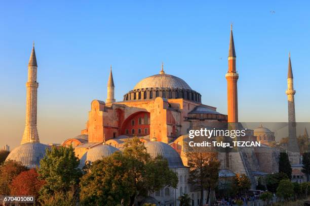 santa sofia - moschea blu istanbul foto e immagini stock