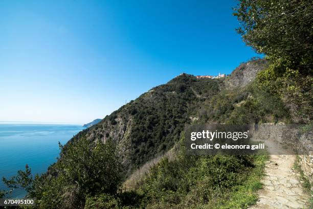 sentiero corniglia - sentiero - fotografias e filmes do acervo