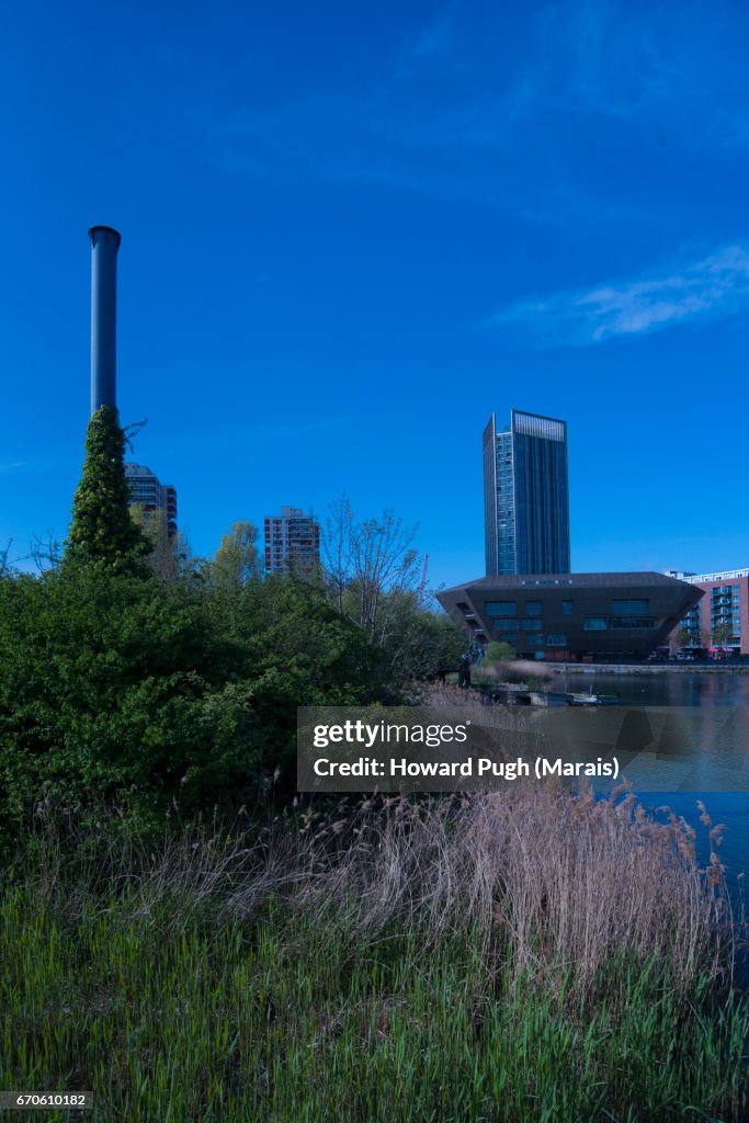 Canada Water Library and Civic Square. Tower Bridge to Surrey Quays
