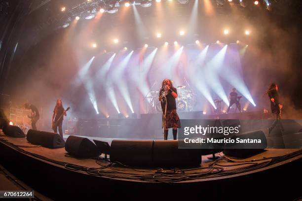 Brian Welch, Tye Trujillo, Jonathan Davis, Davey Oberlin, James Shaffer members of the band Korn performs live on stage at Espaco das Americas on...