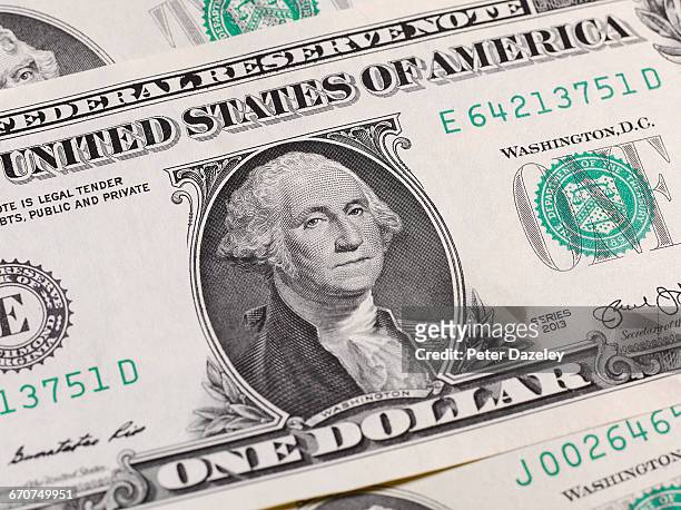 close up of $1 us dollar banknote - american one dollar bill fotografías e imágenes de stock