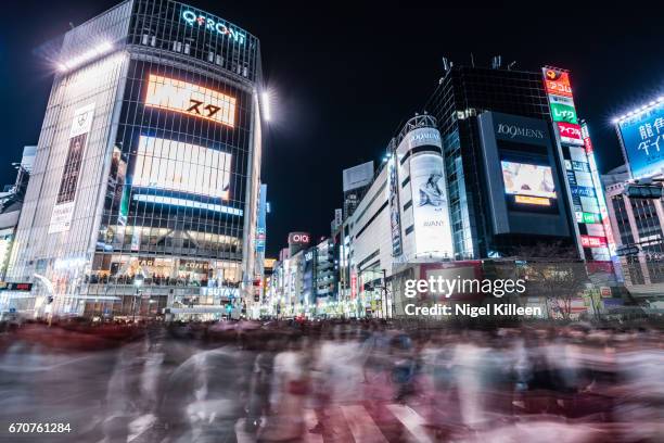 shibuya crossing, tokyo - shibuya crossing photos et images de collection