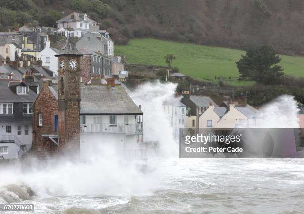 coastal village during storm - meteo estremo foto e immagini stock