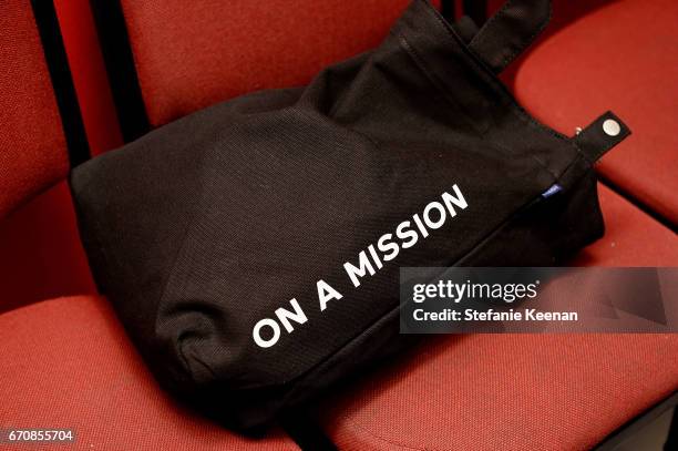 Announcing Hailee Steinfeld As The Face Of Missions Womens Collection