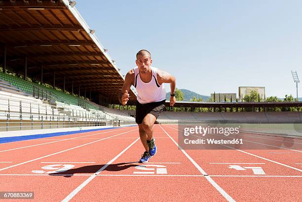 Sprintf Man Man Sprinting Front View Photos and Premium High Res Pictures - Getty ...