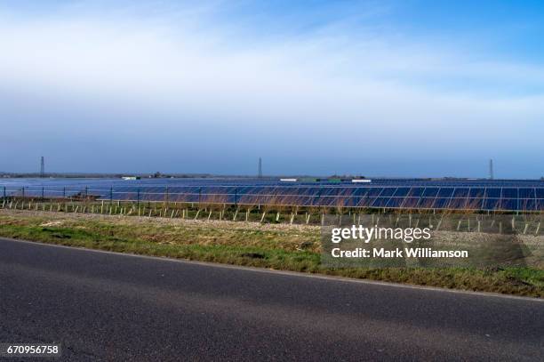 fenland solar farm. - spalding place bildbanksfoton och bilder