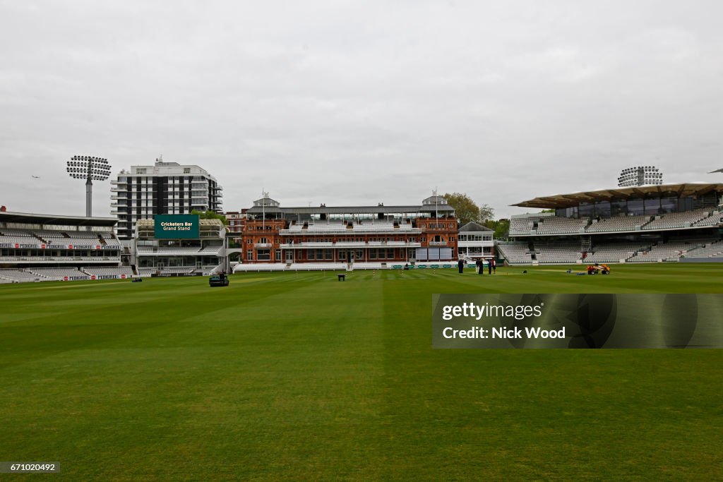 Middlesex v Essex - Specsavers County Championship: Division One