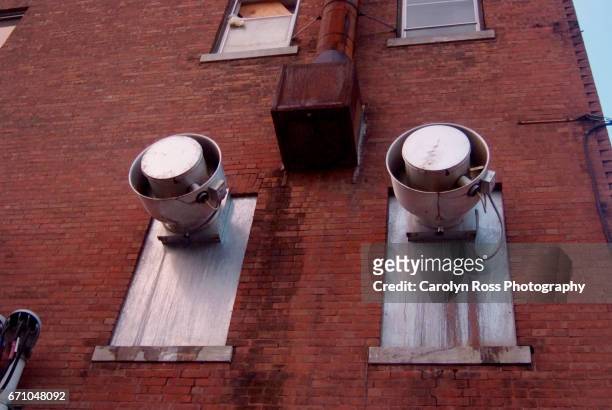 exterior of building vents - carolyn ross stockfoto's en -beelden