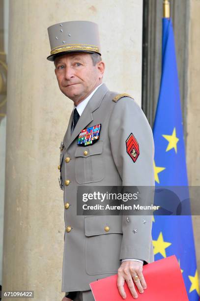 Army Commander in Chief, General Pierre de Villiers arrives at Elysee Palace for a defense councilon April 21, 2017 in Paris, France. One police...