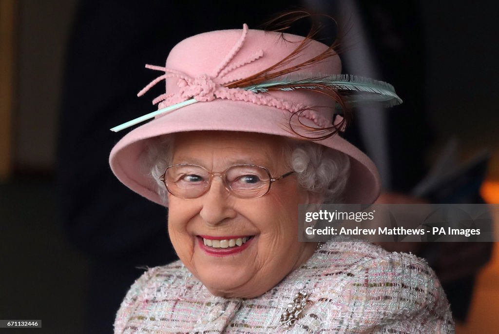 Queen attends Newbury Racecourse