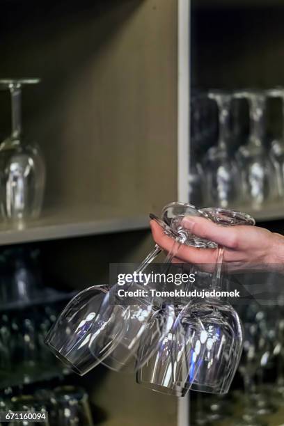 glasses - weinglas stockfoto's en -beelden