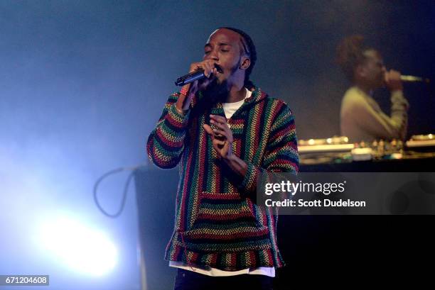 101 fotos e imágenes de alta resolución de Cj (Rapper) - Getty Images