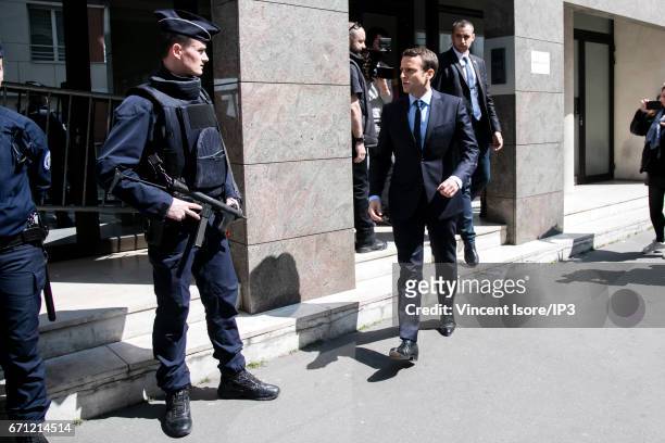 Founder and Leader of the political movement 'En Marche !' and candidate for the 2017 French Presidential Election Emmanuel Macron greets police...