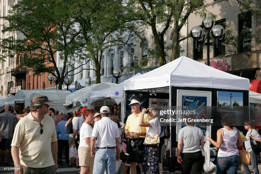 Exhibitors booths at Art Fairs.