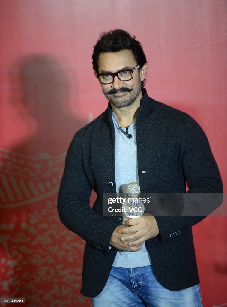 Aamir Khan Visits Chengdu