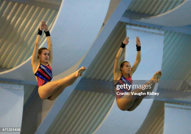 Lois Toulson and Tonia Couch of Great Britain compete in the Women's 10m Synchro Final during Day One of the 2017 FINA Diving World Series at the...