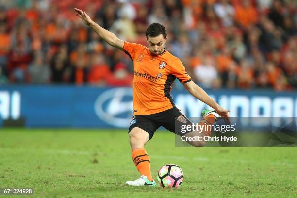 Thomas Oar of the Roar kicks during the A-League Elimination Final match between the Brisbane Roar and the Western Sydney Wanderers at Suncorp...