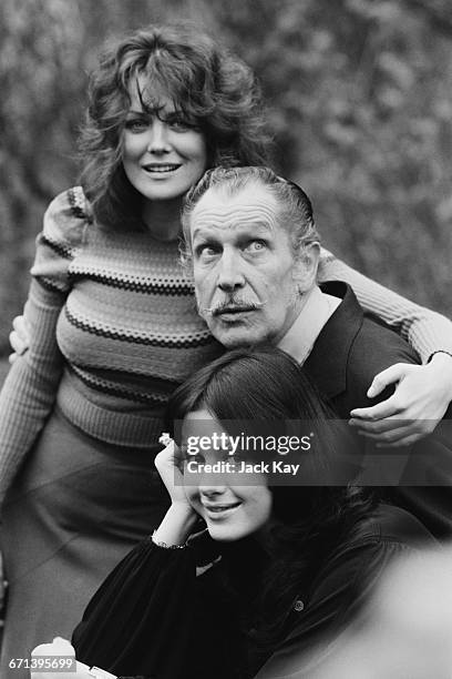 Actor Vincent Price with his co-stars from the film 'Dr Phibes Rises Again', Fiona Lewis and Valli Kemp , UK, 5th December 1971.