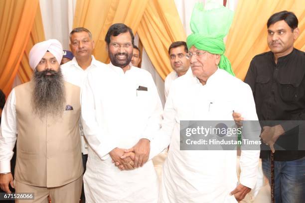 Minister of Consumer Affairs, Food and Public Distribution Ram Vilas Paswan and former Haryana Chief Minister Om Prakash Chautala during the wedding...