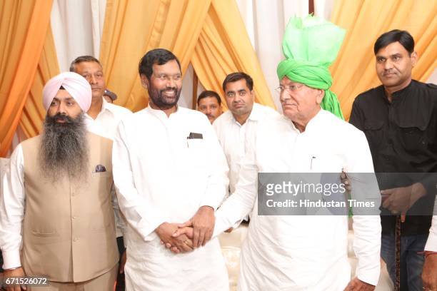 Minister of Consumer Affairs, Food and Public Distribution Ram Vilas Paswan and former Haryana Chief Minister Om Prakash Chautala during the wedding...