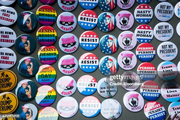 Buttons Protest Rally 25 Demonstrators Attend The March For Science Nyc Stock Photos, High ...