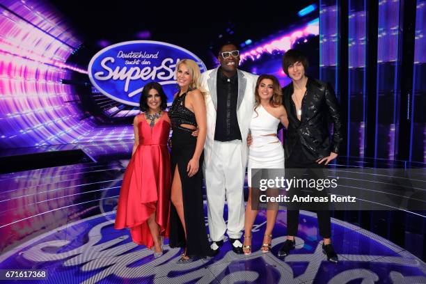 Alphonso Williams, Chanelle Wyrsch, Alexander Jahnke, Maria Voskania, Duygu Goenel, Maria Voskania and Duygu Goenel pose after the third event show...