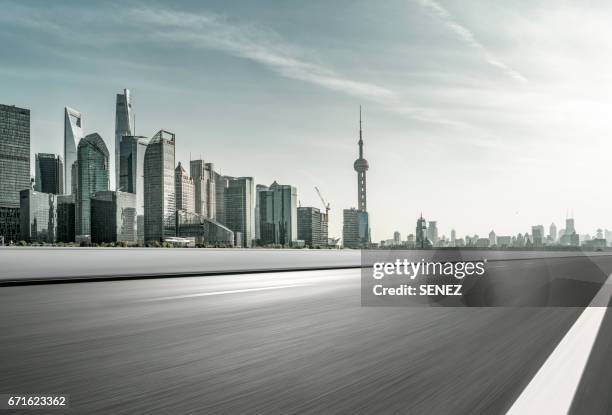 urban traffic in shanghai - viaduct foto e immagini stock