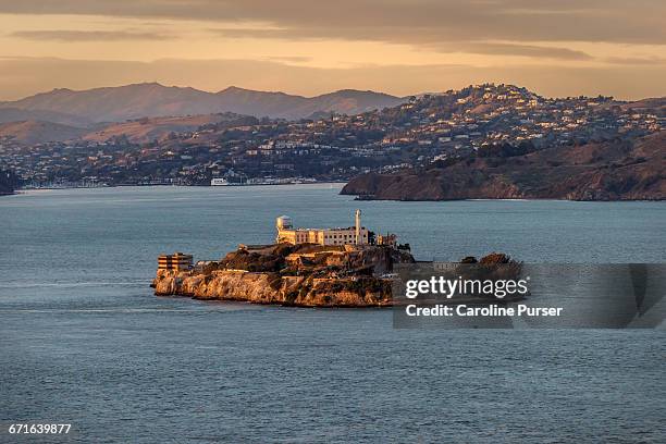 alcatraz prison - alcatraz eiland stockfoto's en -beelden