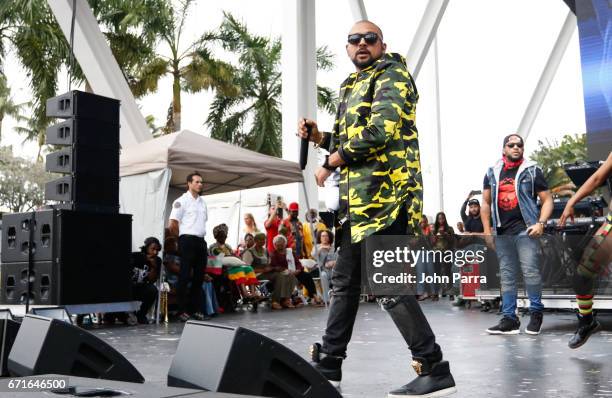 Sean Paul performs at Kaya Fest at Bayfront Park Amphitheater on April 22, 2017 in Miami, Florida.