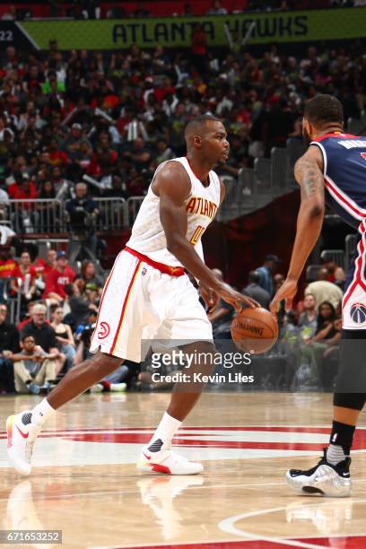 Paul Millsap of the Atlanta Hawks handles the ball against the Washington Wizards in Game Three of the Eastern Conference Quarterfinals during the...