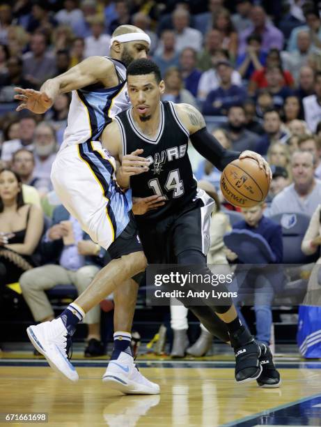 Danny Green of the San Antonio Spurs dribbles the ball against the Memphis Grizzlies in game four of the Western Conference Quarterfinals during the...