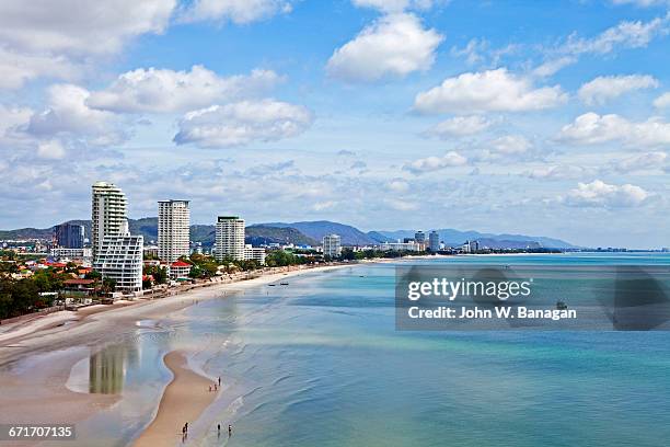 hua hin beach. thailand - beach club stock pictures, royalty-free photos & images