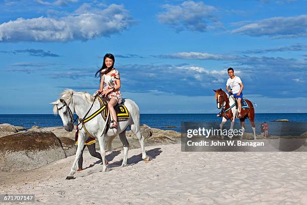 horse ride. hua hin thailand - hua hin thailand stockfoto's en -beelden