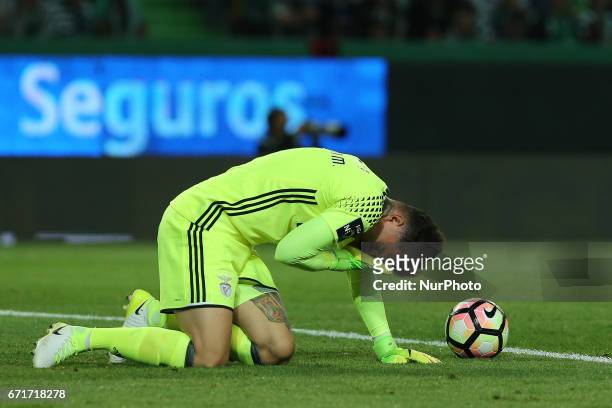 Benficas goalkeeper Ederson Moraes from Brazil during Premier League 2016/17 match between Sporting CP and SL Benfica, at Alvalade Stadium in Lisbon...