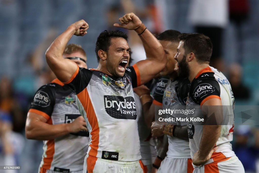NRL Rd 8 - Wests Tigers v Bulldogs